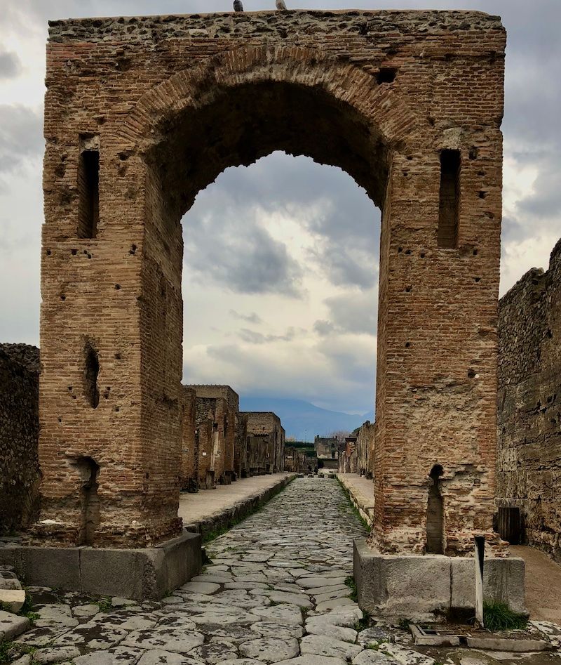 28 - The Historical Context of Italy: All Roads Lead to Rome